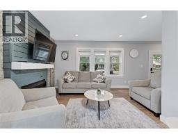 1516 DOUGALL AVENUE - 3