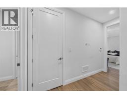 212 RAFIH CRESCENT - 32