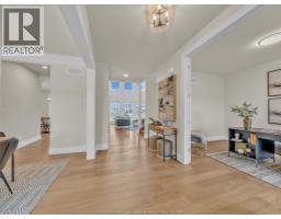 569 HOLBURN - 15