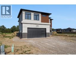 2572 MAYFAIR AVENUE South - 2