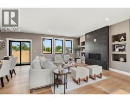 2572 MAYFAIR AVENUE South - 7