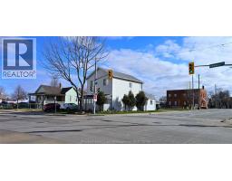 194 GLENGARRY AVENUE - 1