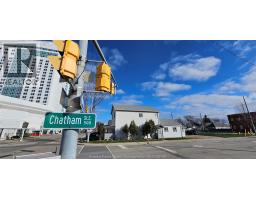 194 GLENGARRY AVENUE - 2