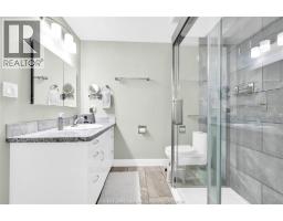 5915 NORTH WOODMONT - 15