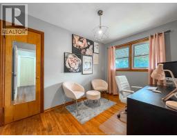 979 BELLEPERCHE PLACE - 12