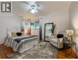 979 BELLEPERCHE PLACE - 13