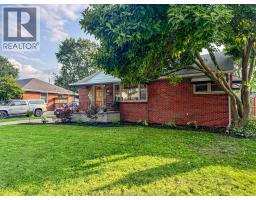 979 BELLEPERCHE PLACE - 2
