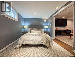 979 BELLEPERCHE PLACE - 27