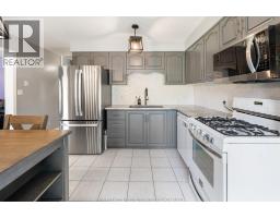 538 Michael CRESCENT - 13