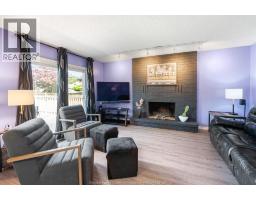 538 Michael CRESCENT - 16