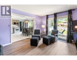 538 Michael CRESCENT - 17