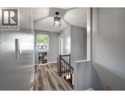 538 Michael CRESCENT - 20