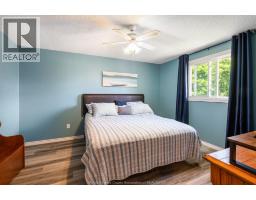 538 Michael CRESCENT - 21