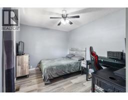 538 Michael CRESCENT - 26