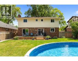 538 Michael CRESCENT - 40