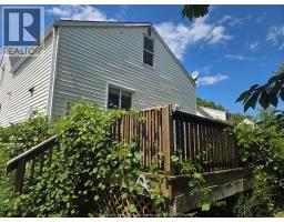 782 Kember AVENUE - 3