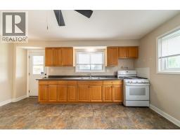 824-826 SMEETON - 35