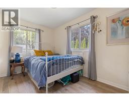 10 OAK STREET - 13