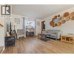 10 OAK STREET - 7