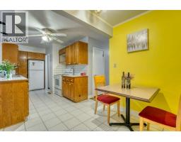 3277 DOMINION - 18