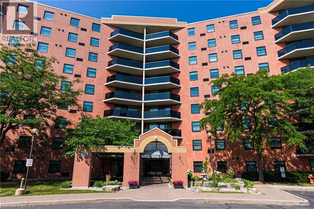 9 BONHEUR Court UnitNo. 905, Brantford