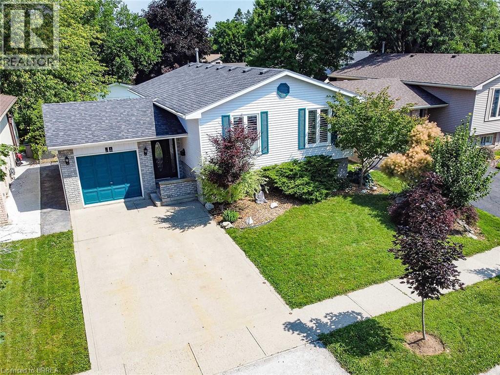 10 LATZER Crescent, Brantford