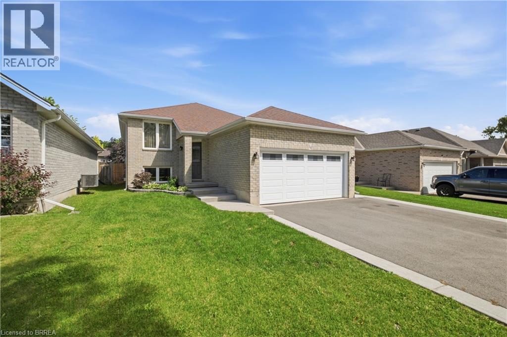 114 DONEGAL Drive, Brantford