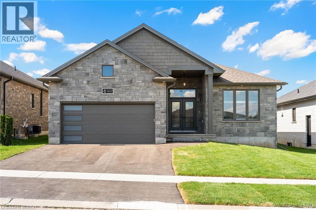 6 PATTEN Drive, St. George