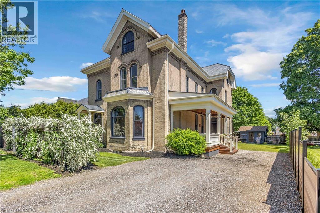 18 HAWARDEN Avenue, Brantford