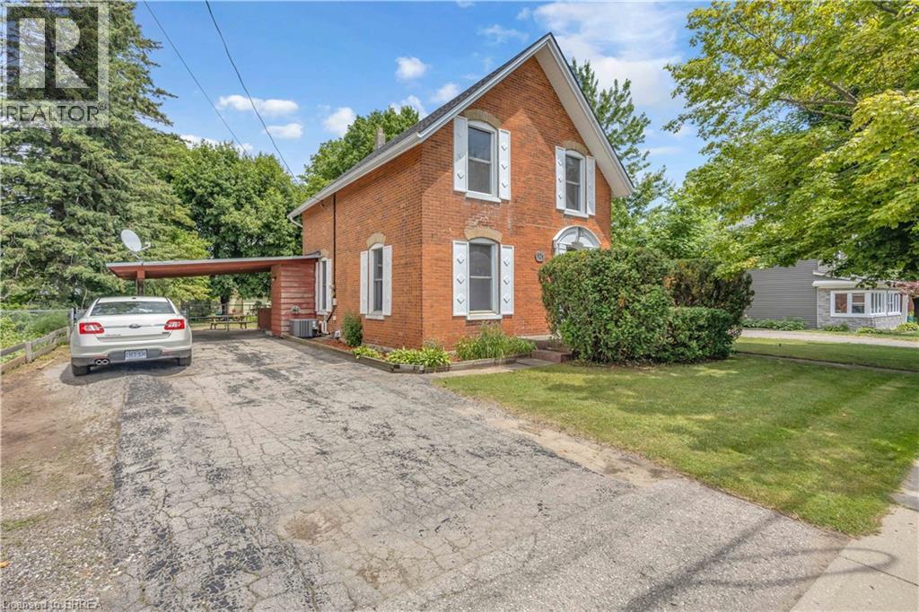 121 MAIN Street N, Waterford