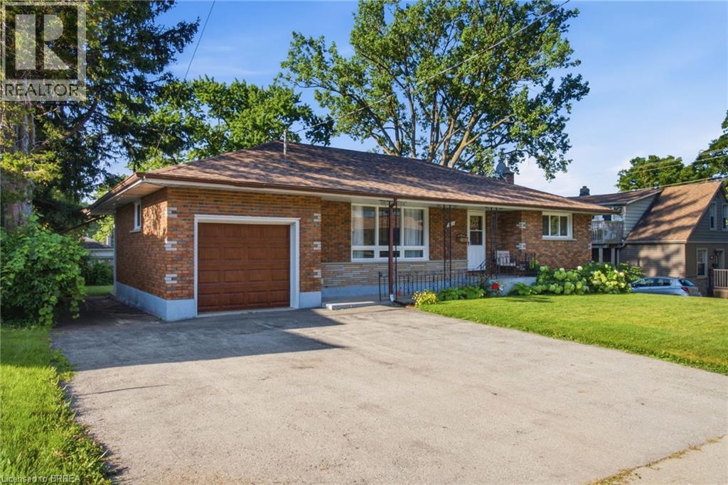 401 NELSON Street, Brantford