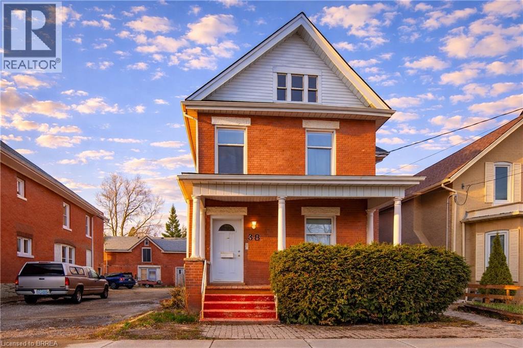 38 NELSON Street, Brantford