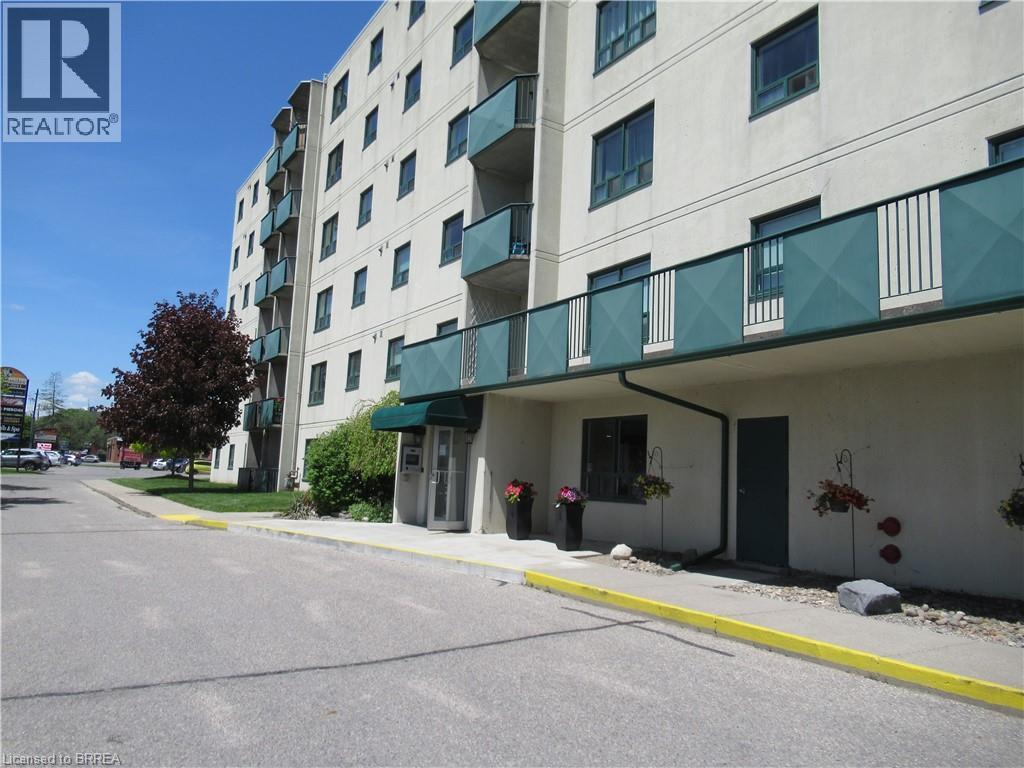 421 FAIRVIEW Drive UnitNo. 401, Brantford