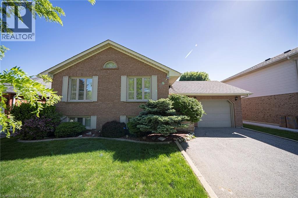 23 TRILLIUM Way, Brantford