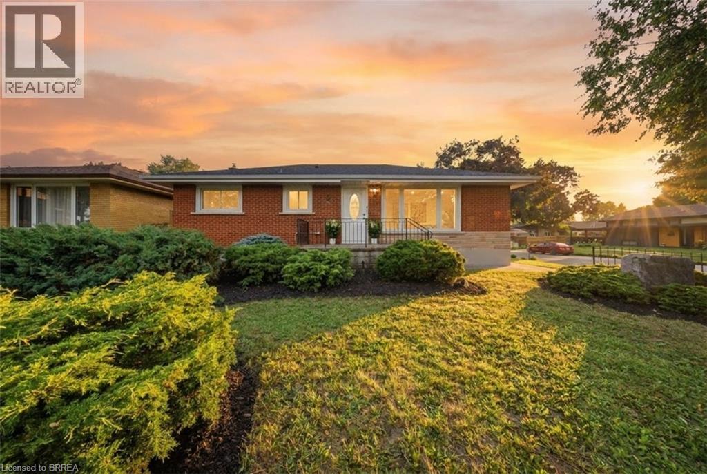 2 FRONTENAC Avenue, Brantford