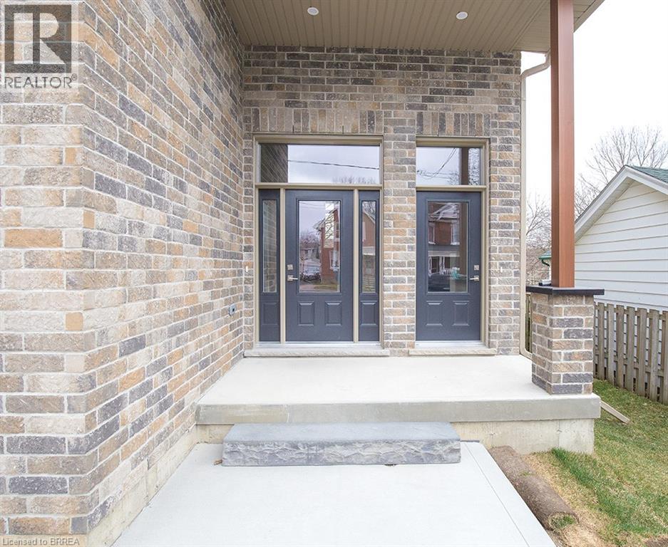 355 WELLINGTON Street, Brantford