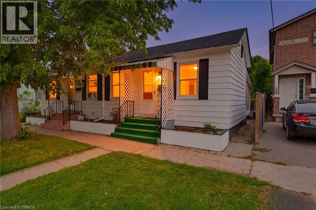 12 MARLBOROUGH Street, Brantford