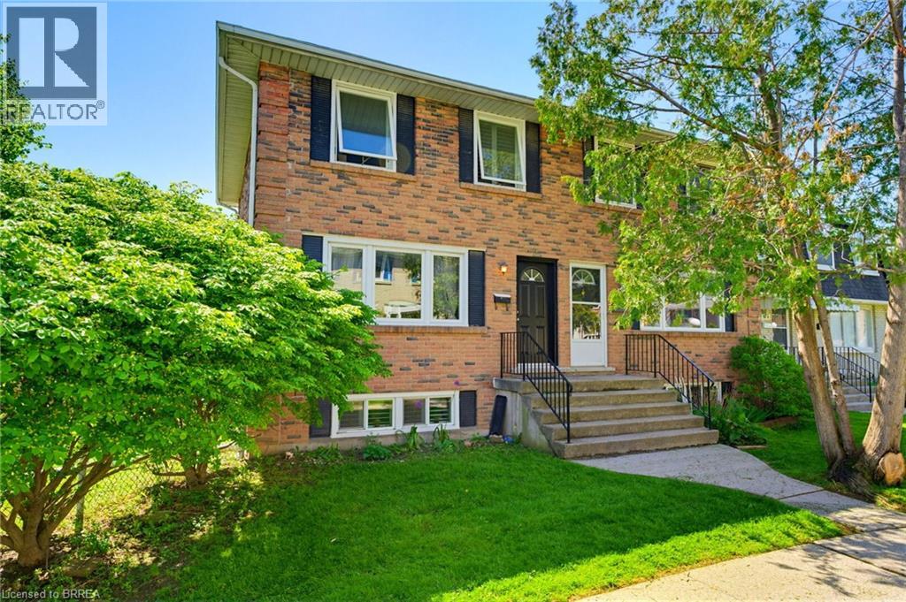 26 COACHWOOD Road UnitNo. 6, Brantford