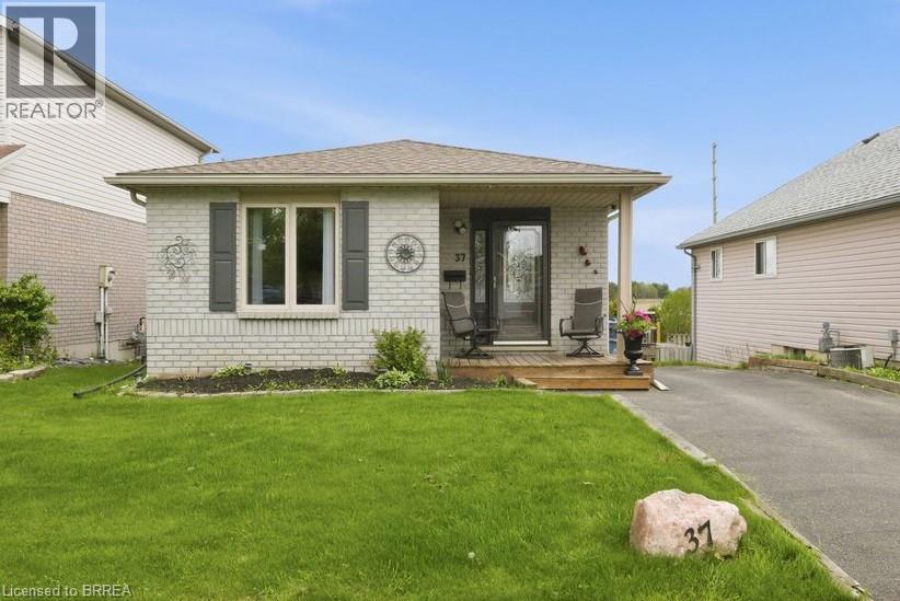 37 ANASTASIA Crescent, Brantford