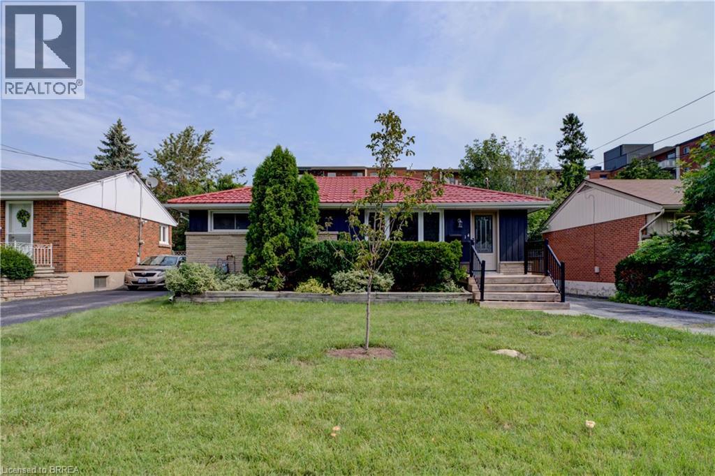 14 CHERRYWOOD Drive, Stoney Creek