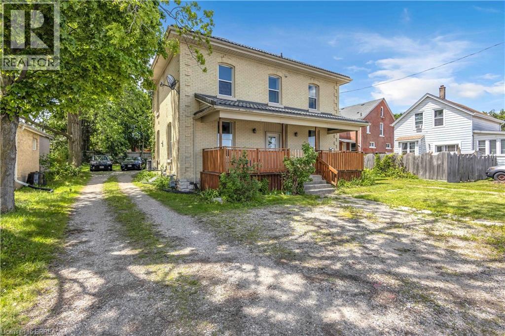 34 YOUNG Street, Woodstock