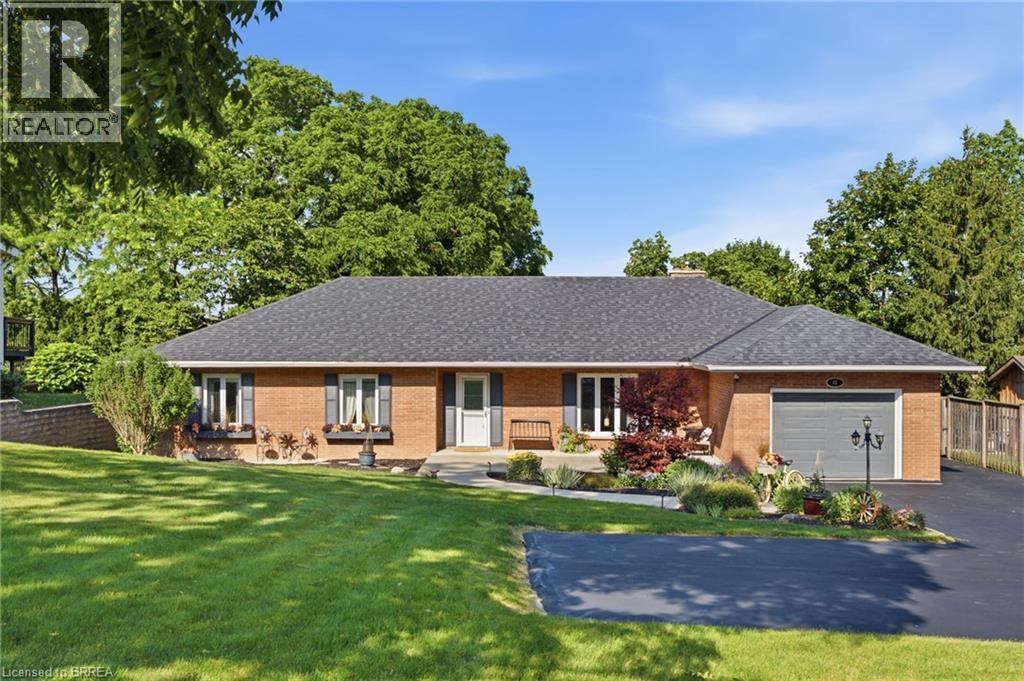58 MUNSEE Street N, Cayuga