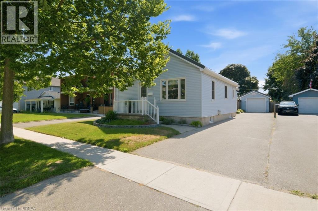 37 HILL Avenue, Brantford