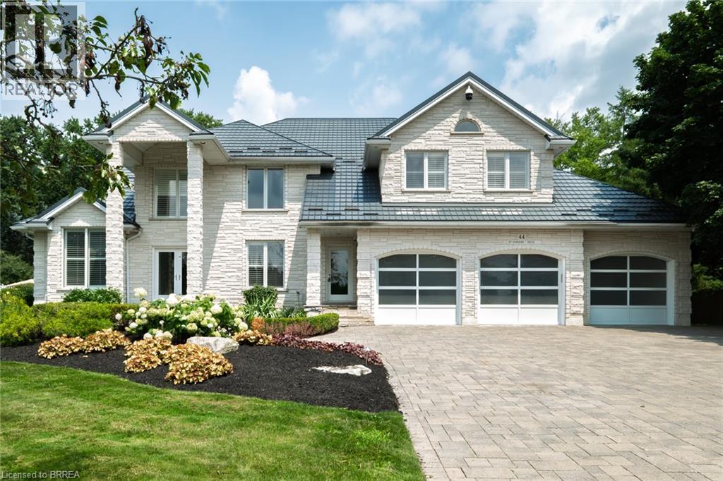 44 ST ANDREW S Drive, Brantford
