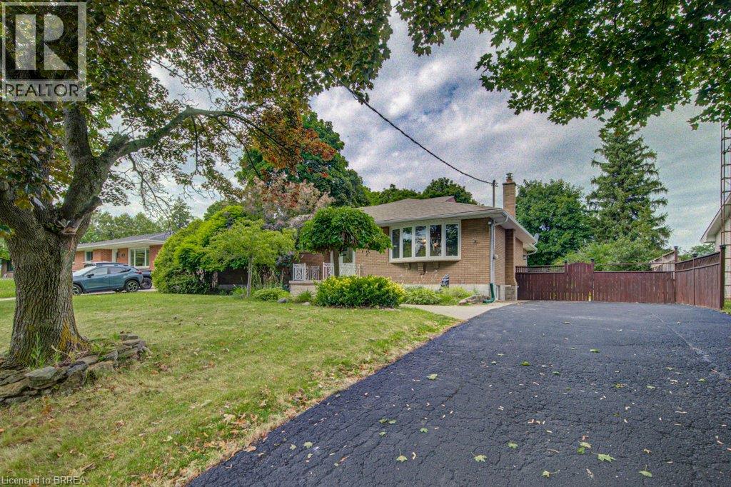 6 BAYLY Drive, Paris