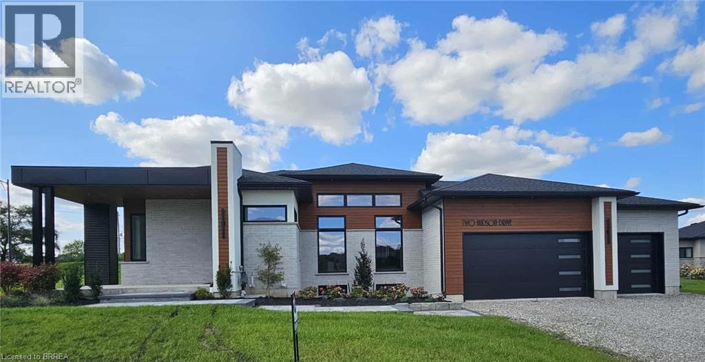 2 HUDSON Drive, Brantford