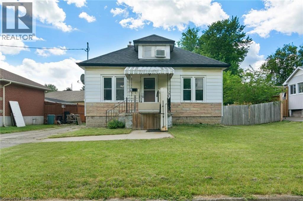 24 PARK Road N, Brantford