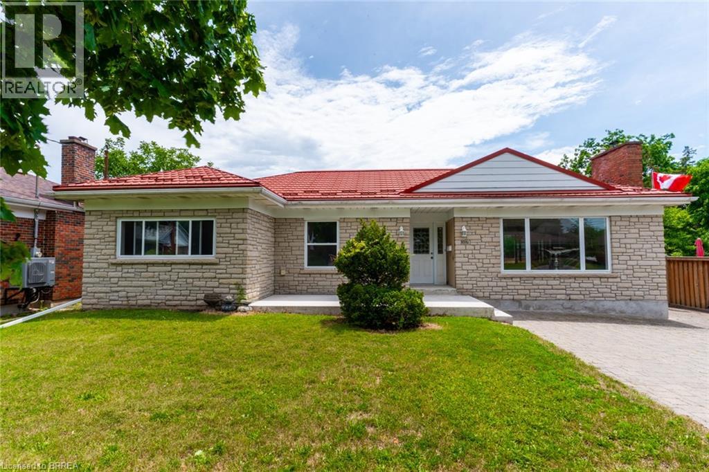107 QUEENSWAY Drive, Brantford