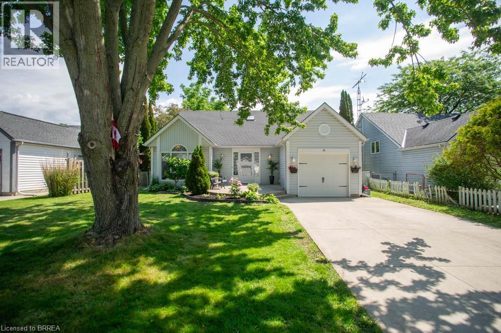 61 LESLIE Avenue, Port Dover
