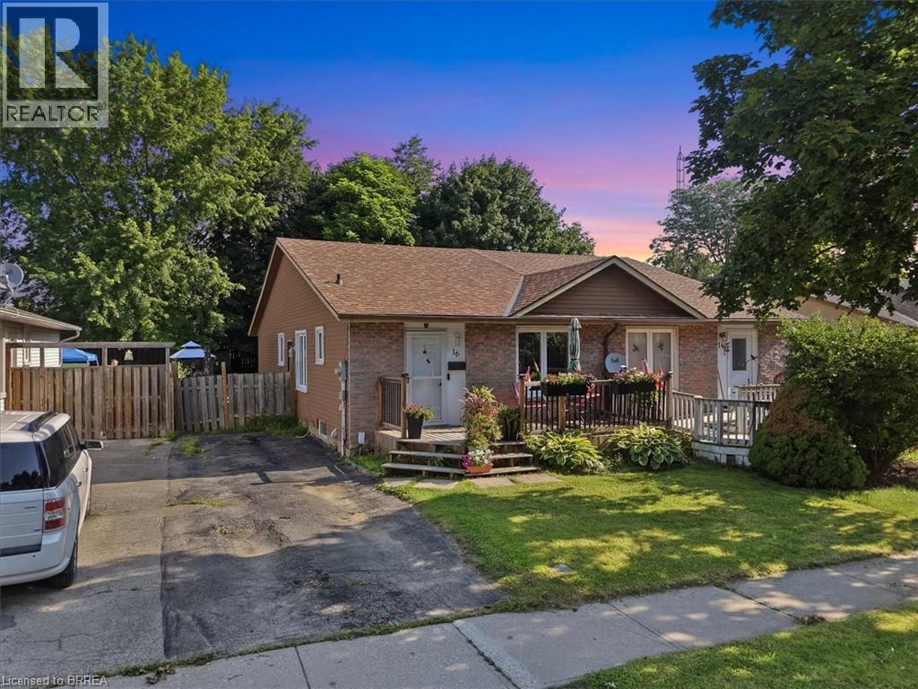 16 PALOMINO Drive, Brantford